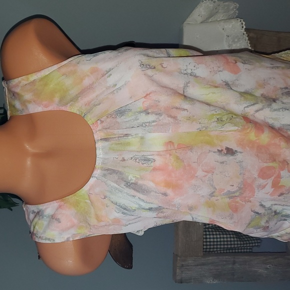 Maurices watercolor bow tank top S NWOT - Picture 2 of 6